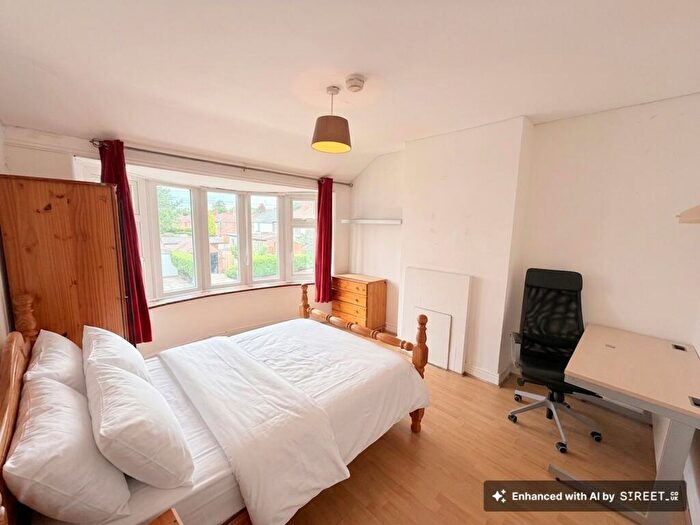 4 Bedroom Semi-Detached House To Rent In Alan Road, Manchester, M20