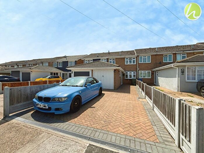 3 Bedroom Terraced House For Sale In Howell Road, Corringham, SS17