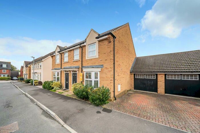 3 Bedroom Semi-Detached House To Rent In Slade Street, Nightingale Rise, SN2