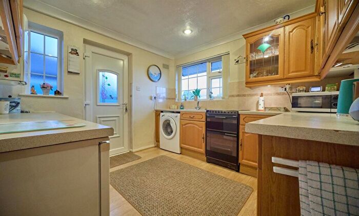 2 Bedroom Semi-Detached Bungalow For Sale In Greenwood Road, Stoke Golding, CV13