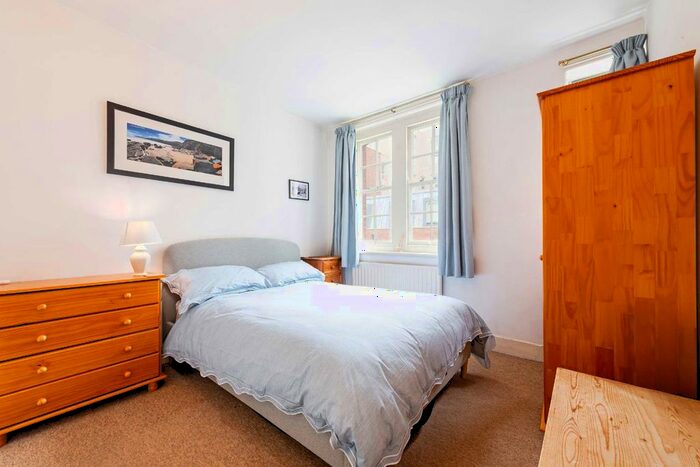 1 Bedroom Flat For Sale In Sandwich Street, London, WC1H