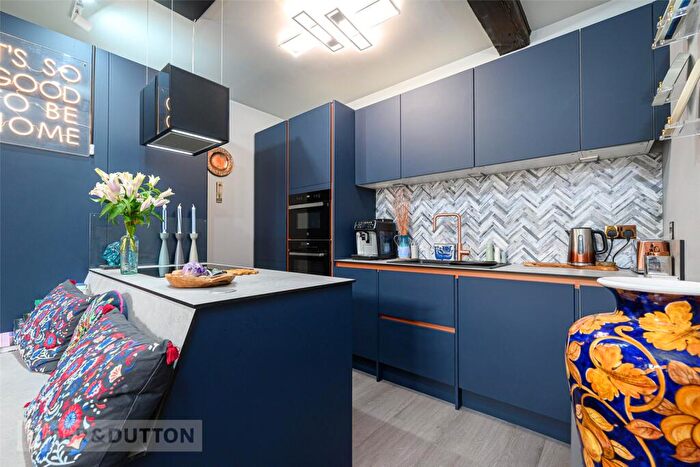 1 Bedroom Apartment For Sale In Garden Street North, Halifax, West Yorkshire, HX3