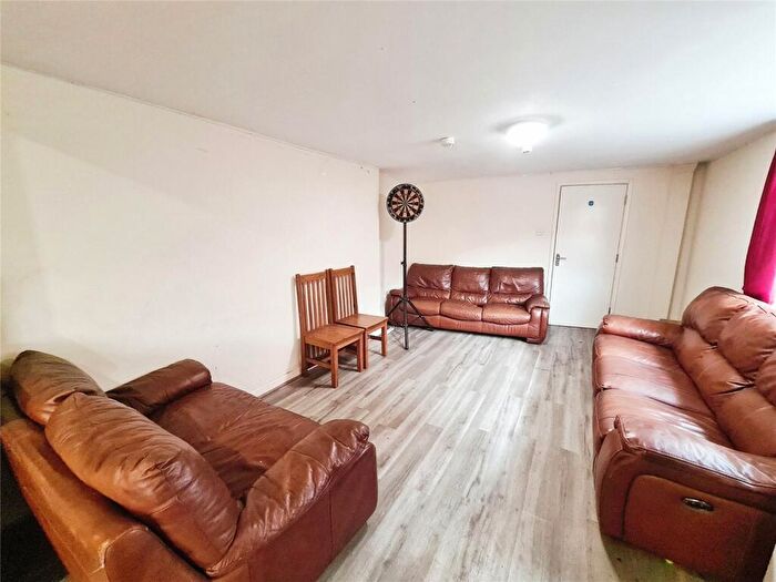 10 Bedroom House To Rent In Lodge Road, Southampton, Hampshire, SO14