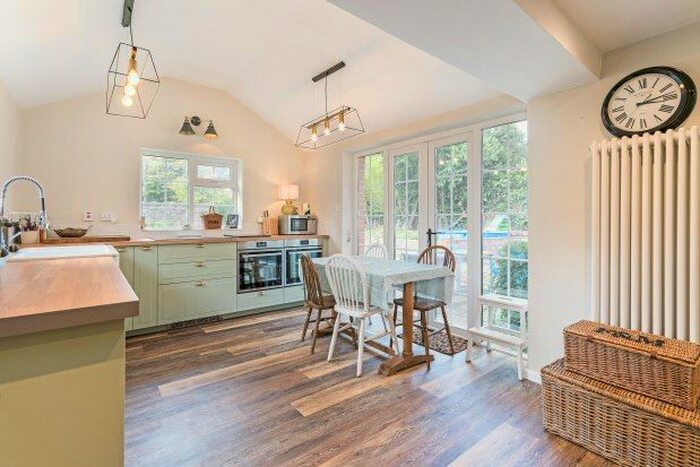 4 Bedroom Detached House To Rent In Oakley Park, Abingdon, OX13