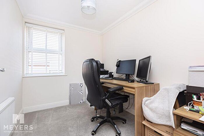 2 Bedroom Apartment For Sale In Southbourne Road, Southbourne, BH6