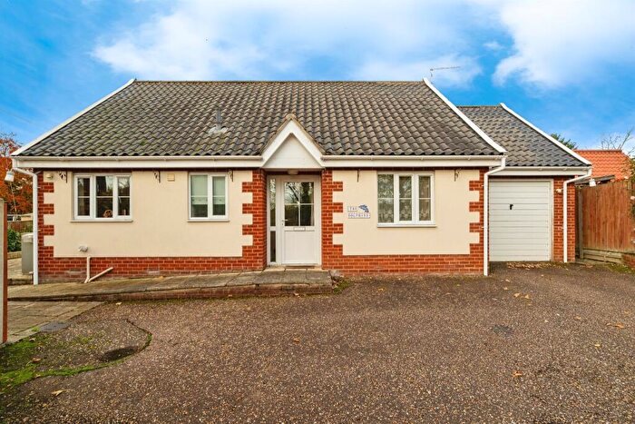 2 Bedroom Detached Bungalow For Sale In Winfarthing Road, Shelfanger, Diss, IP22