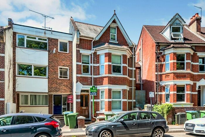 Studio To Rent In Silverdale Road, Southampton, SO15