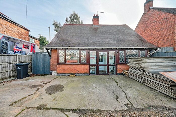 2 Bedroom Detached Bungalow For Sale In Lichfield Road, Barton Under Needwood, Burton-On-Trent, DE13