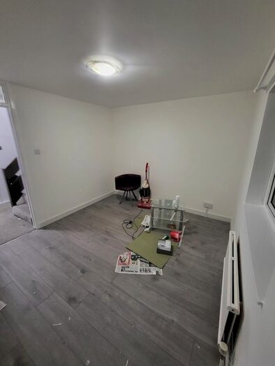 4 Bedroom Town House To Rent In Shaw Close, Thamesmead SE28