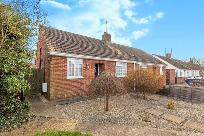 2 Bedroom Bungalow To Rent In Botley, Oxford OX2