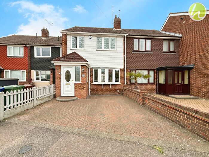 3 Bedroom Terraced House For Sale In Larkswood Road, Corringham, SS17