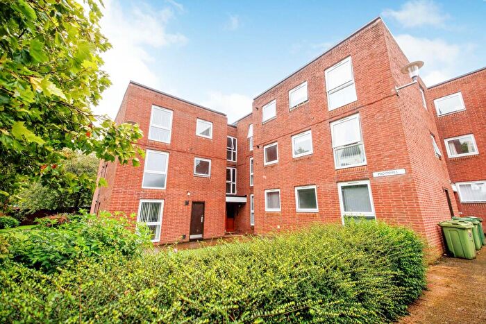 1 Bedroom Flat To Rent In Padonhill, Sunderland, Tyne And Wear, SR3