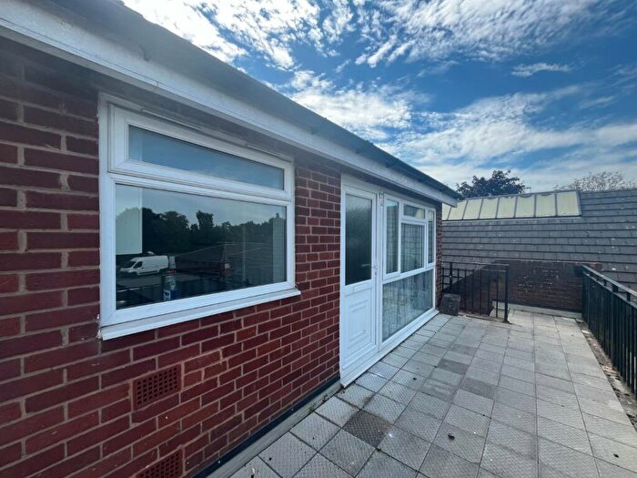 2 Bedroom Flat To Rent In Cheswick Way, Cheswick Green, Solihull, West Midlands, B90