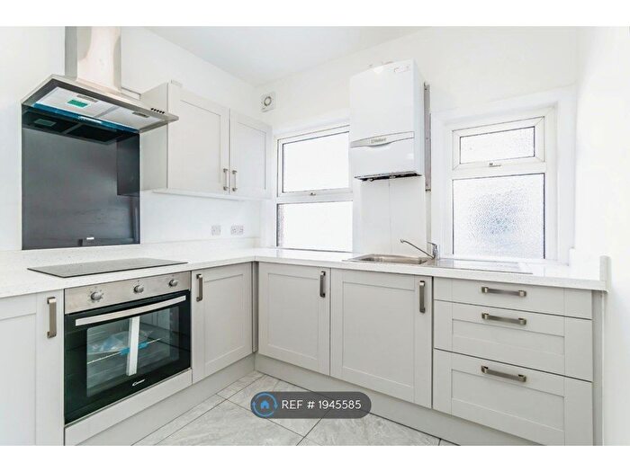 4 Bedroom Maisonette To Rent In Brighton Road, South Croydon, CR2