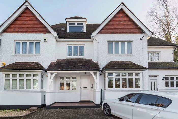 2 Bedroom Flat To Rent In Russell Hill, Purley, CR8