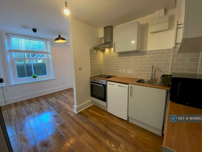 Studio To Rent In Seafield Road, Hove, BN3