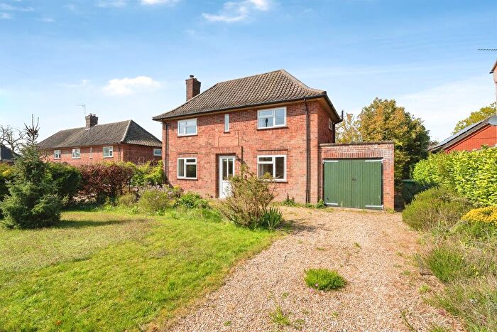3 Bedroom Detached House For Sale In Barons Close, Fakenham, NR21