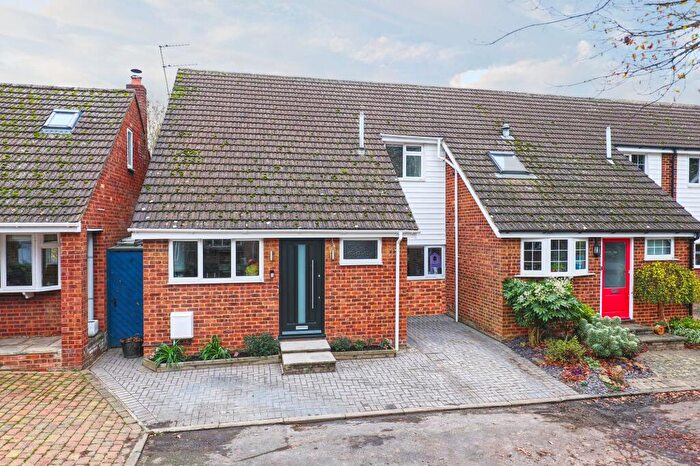 3 Bedroom End Of Terrace House For Sale In Wrights Orchard, Aston, SG2