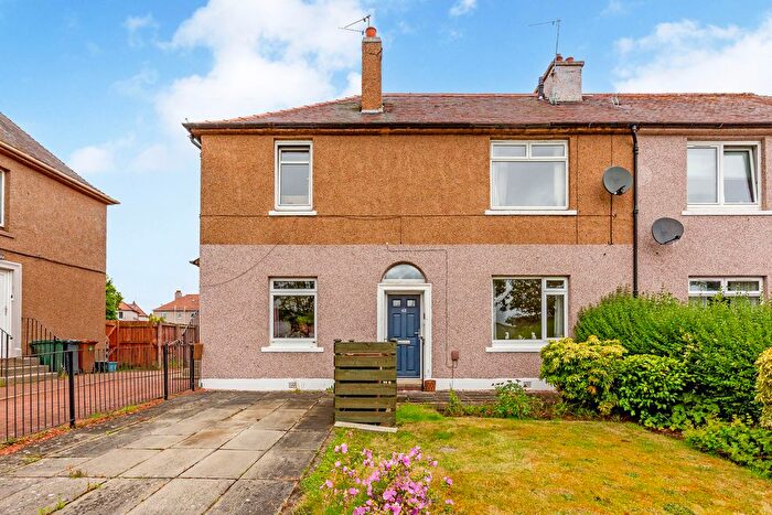 3 Bedroom Flat For Sale In Parkhead Drive, Edinburgh, EH11