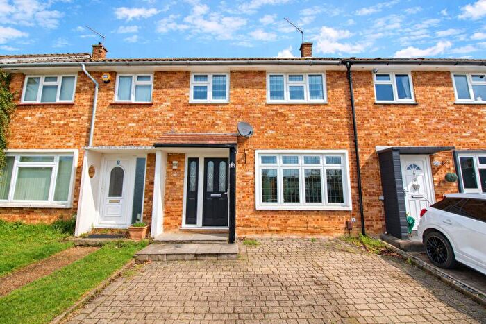 4 Bedroom Terraced House To Rent In Abbs Cross Gardens, RM12