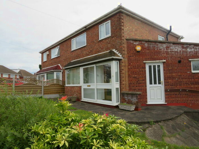 3 Bedroom Semi-Detached House To Rent In Lechlade Road, Birmingham, B43