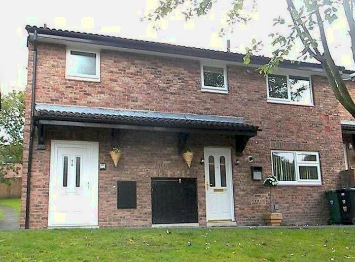 2 Bedroom Flat To Rent In Silk Mill Approach, Leeds, LS16