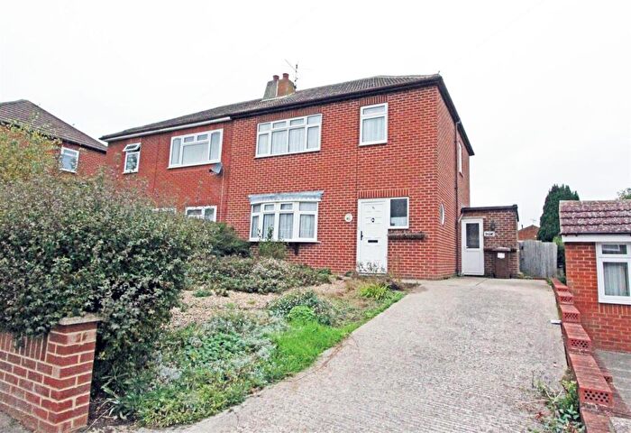 3 Bedroom Semi-Detached House For Sale In Strood, Rochester, ME2