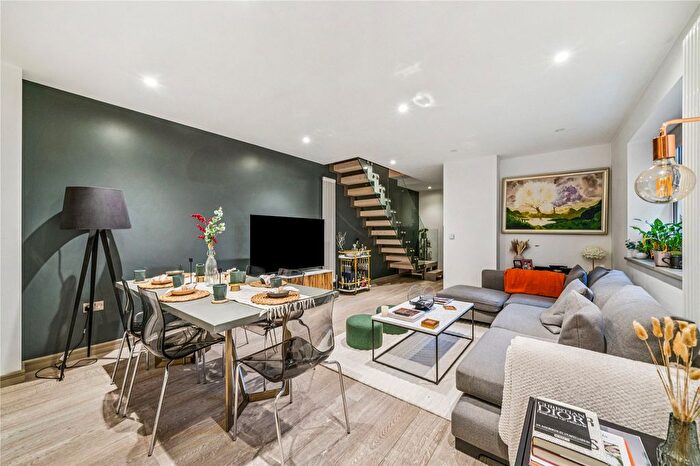 2 Bedroom Maisonette To Rent In Wickham House, King Street, Richmond, Surrey, TW9