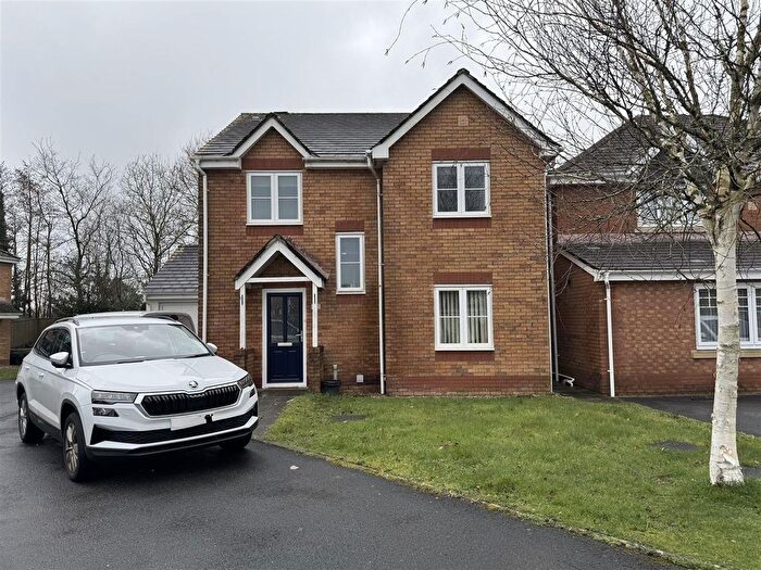 4 Bedroom Detached House For Sale In Bryn Dreinog, Capel Hendre, Ammanford, SA18