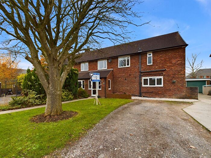 4 Bedroom Semi-Detached House For Sale In Stanagate, Clifton, PR4