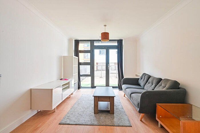 1 Bedroom Flat For Sale In Maltings Close, , Tower Hamlets, London, E3