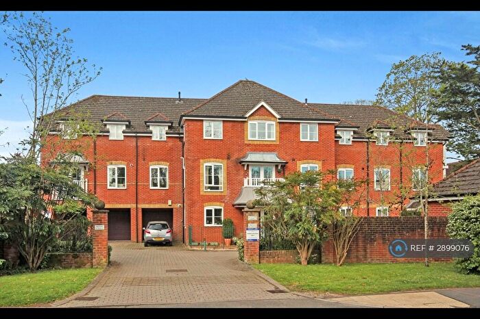 2 Bedroom Flat To Rent In Forest Court, Fordingbridge, SP6