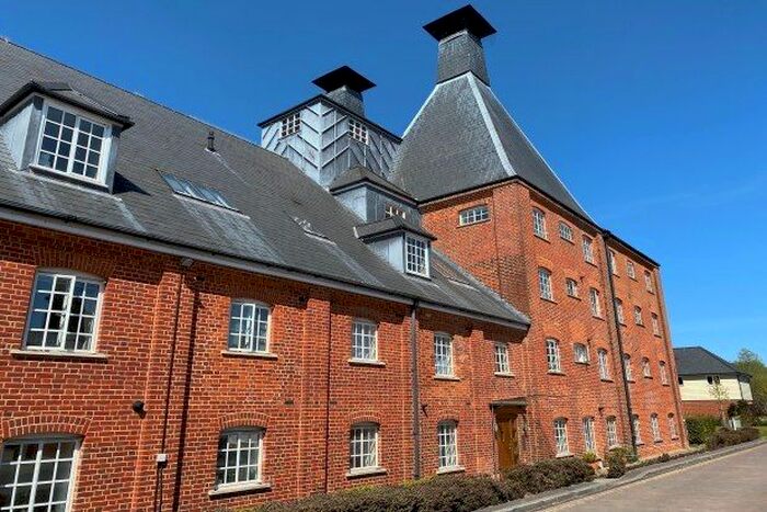 2 Bedroom Flat To Rent In Brewery Lane, Romsey, SO51