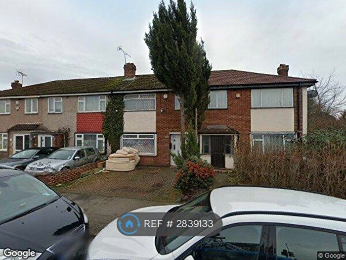 4 Bedroom Semi Detached House To Rent In Station Road, Hayes, UB3