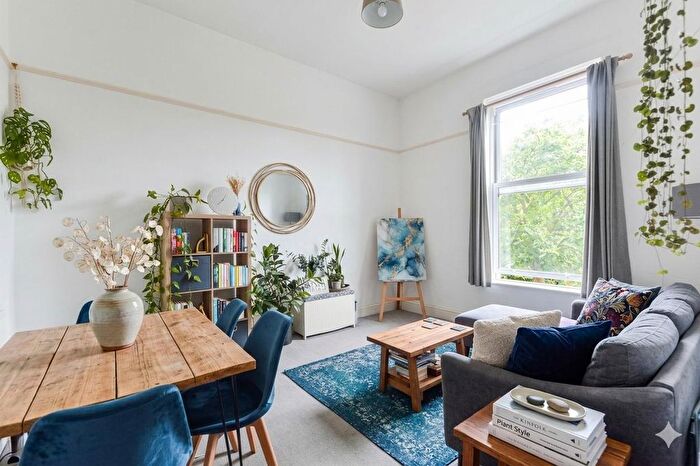 1 Bedroom Flat For Sale In Leigham Avenue, London, SW16