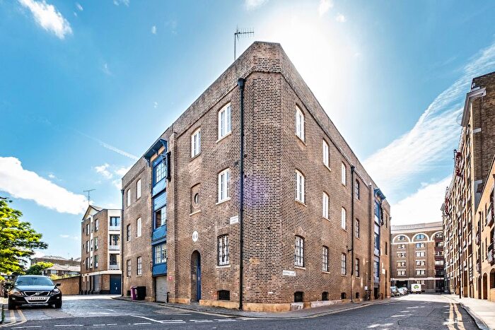 3 Bedroom Flat To Rent In Wapping Lane, East, London, E1W