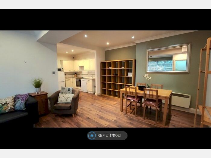 1 Bedroom Flat To Rent In Timbrell Place, London, SE16