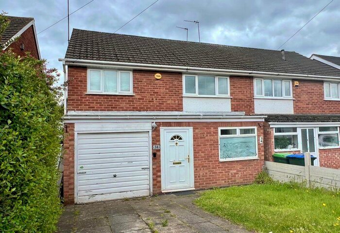 3 Bedroom Semi-Detached House To Rent In Stanton Road, Birmingham, West Midlands, B43