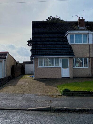 3 Bedroom Semi-Detached House To Rent In Davies Avenue, Porthcawl, CF36