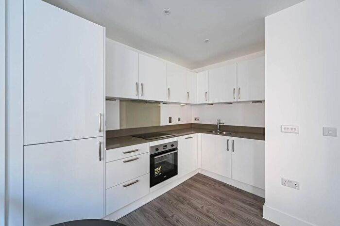 2 Bedroom Flat To Rent In Nautilus Apartments, Canning Town, London, E16