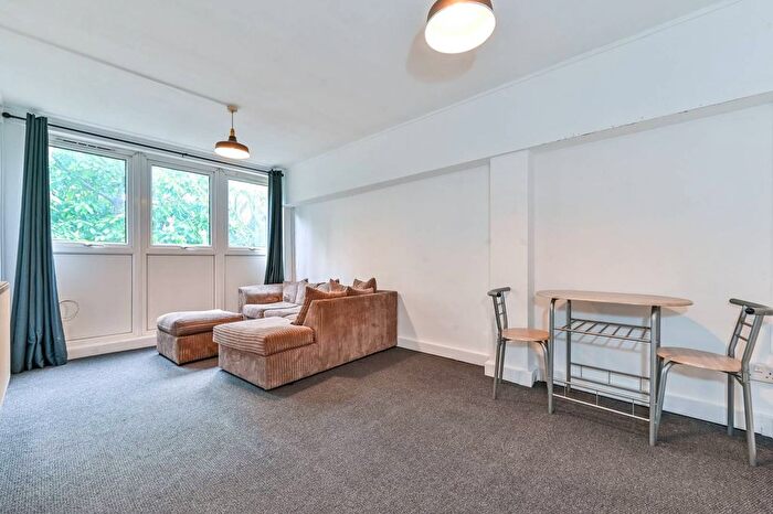1 Bedroom Maisonette To Rent In St Peters Way, Haggerston, London, N1