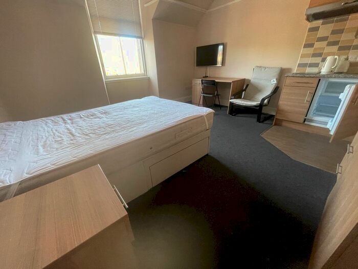 1 Bedroom Studio To Rent In Grosvenor Road, Dundee, DD2