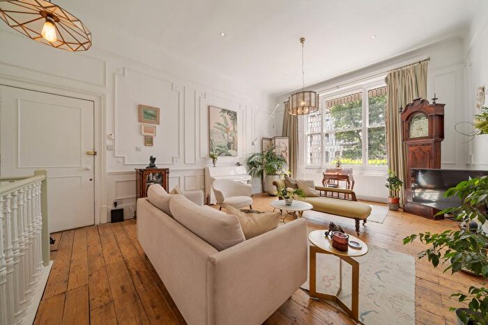 2 Bedroom Flat For Sale In Buckland Crescent, Belsize Park, London, NW3