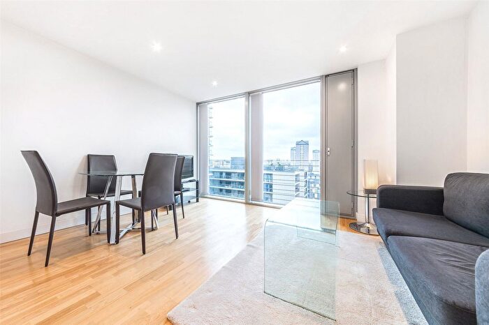 1 Bedroom Flat To Rent In Landmark West Tower, Marsh Wall, London, E14
