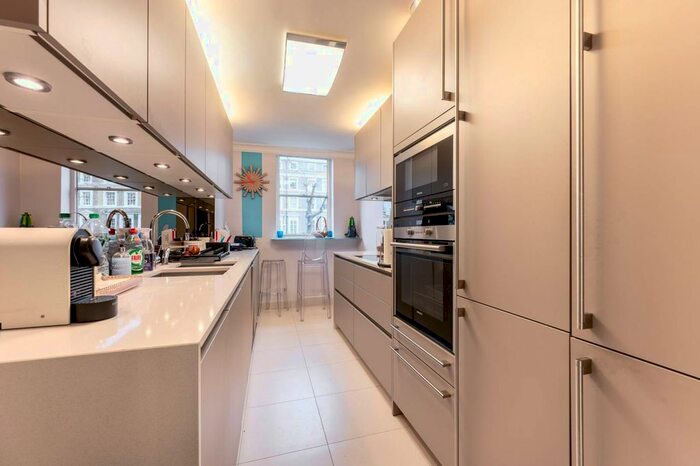 3 Bedroom Flat For Sale In Rutland Gate, South Kensington, London, SW7