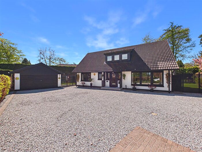 4 Bedroom Detached House For Sale In Hall Park, Swanland, HU14