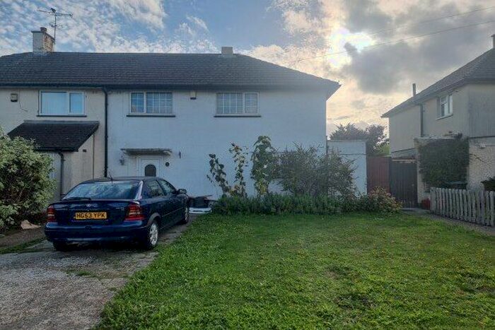 3 Bedroom Property To Rent In Bond Road, Ashford, TN23