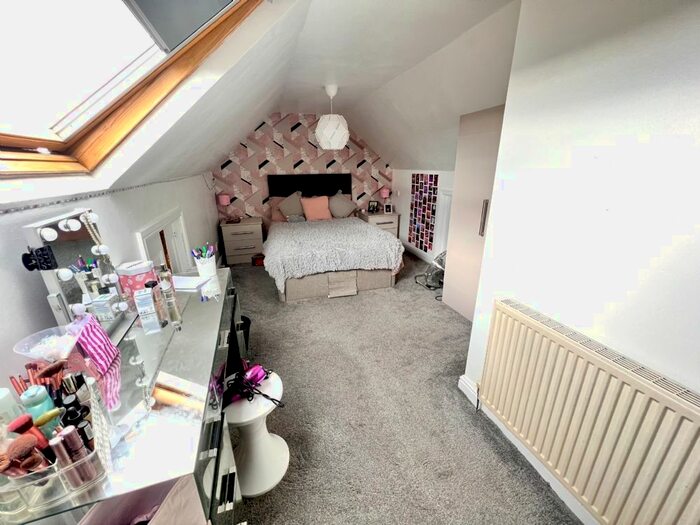 4 Bedroom Semi-Detached House To Rent In Caldbeck Drive, Middleton, Manchester, M24