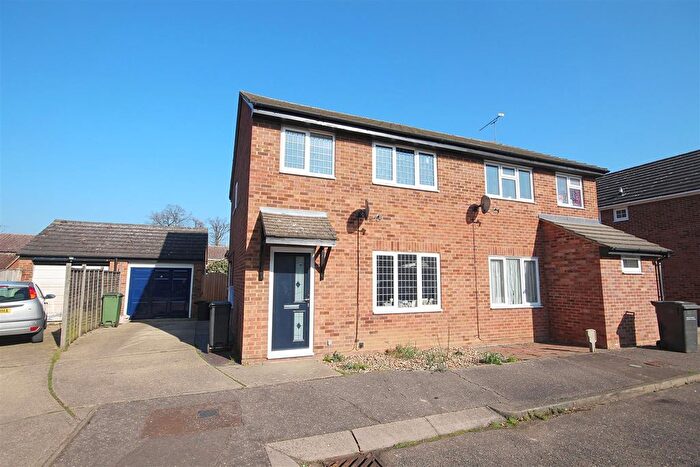3 Bedroom Semi-Detached House To Rent In Skiddaw Close, Great Notley, Braintree, CM77