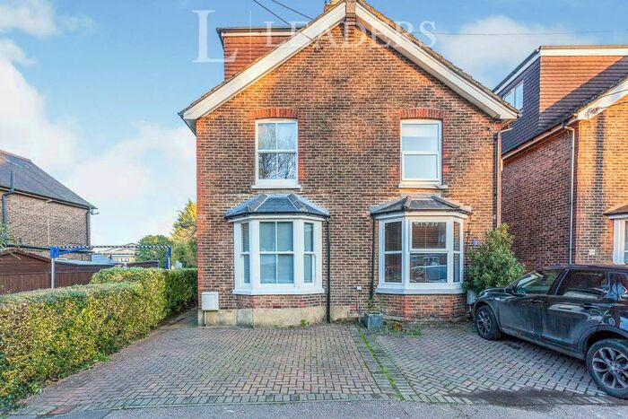 4 Bedroom Semi-Detached House To Rent In Mill Green Road, Haywards Heath, RH16